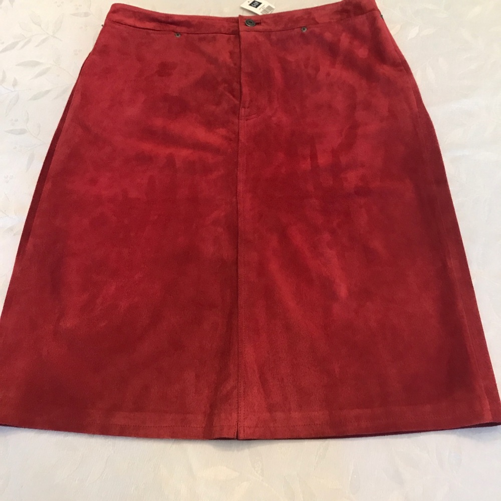 New Gap Red Suede Skirt Size 14